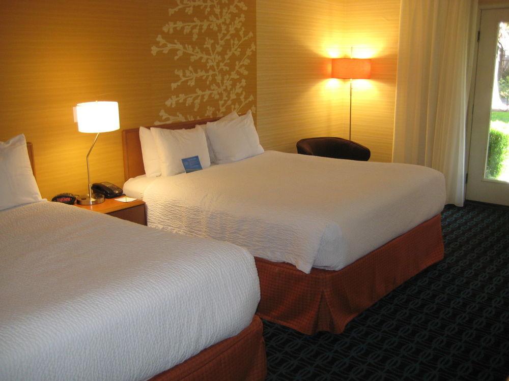Fairfield Inn And Suites By Marriott San Jose Airport São José Exterior foto
