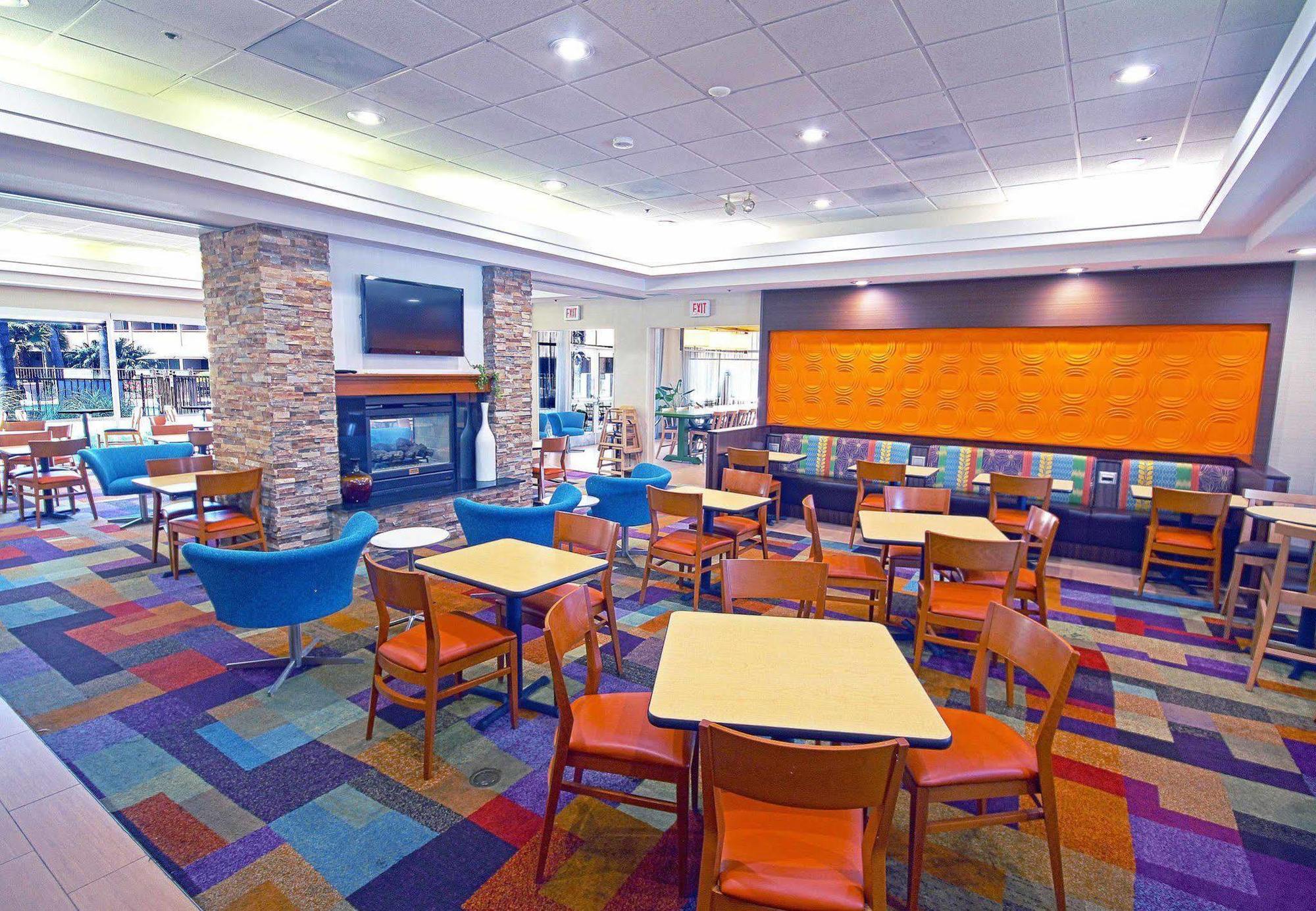 Fairfield Inn And Suites By Marriott San Jose Airport São José Exterior foto