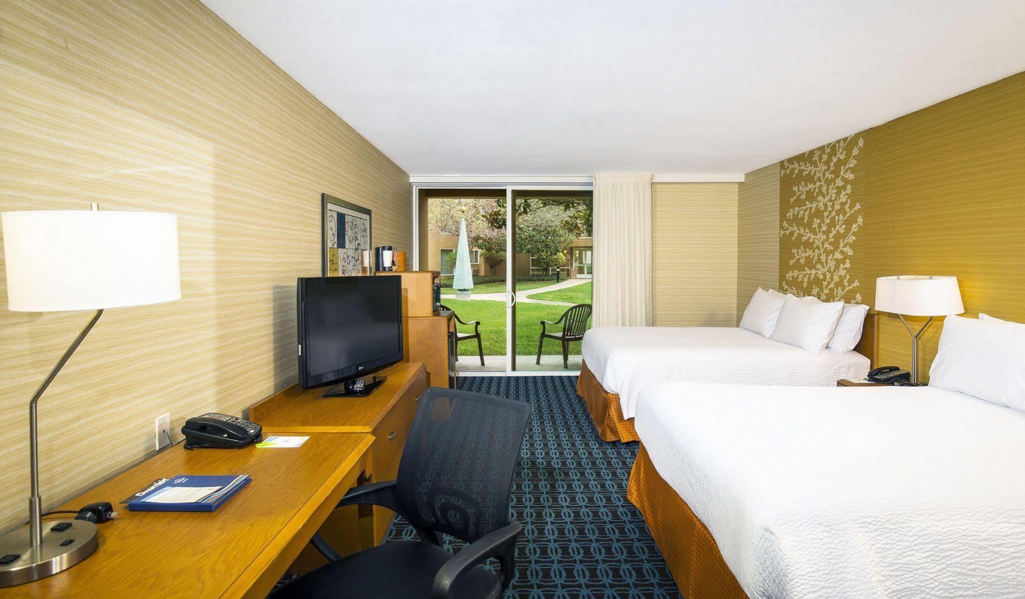 Fairfield Inn And Suites By Marriott San Jose Airport São José Exterior foto